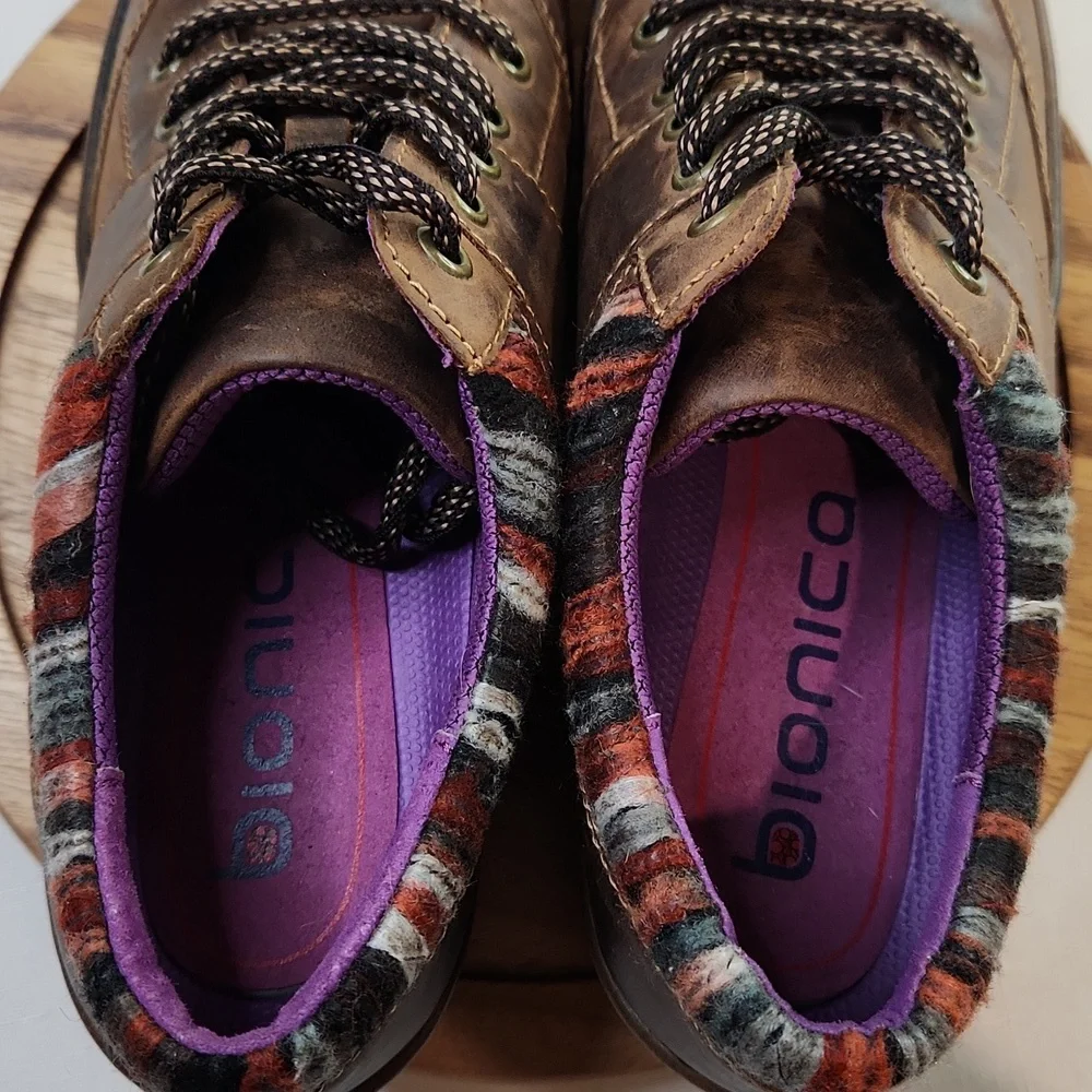 Bionic Gervais Platform Wedge Oxfords. Size 8